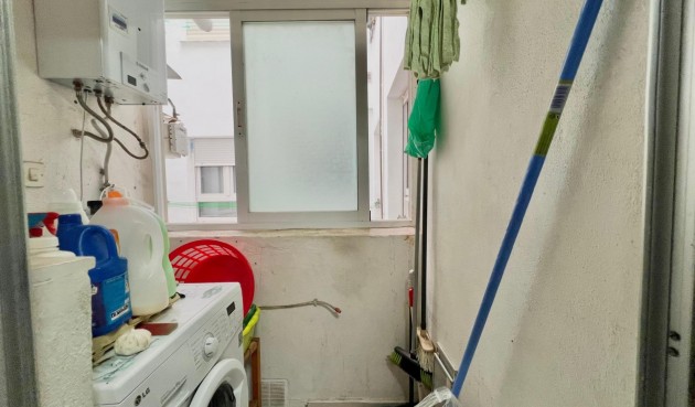 Resale - Apartment -
Torrevieja - Puerto Deportivo
