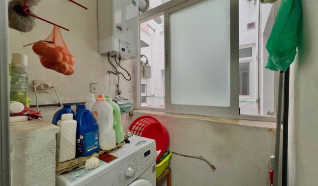 Resale - Apartment -
Torrevieja - Puerto Deportivo
