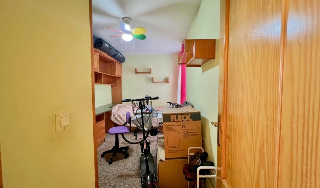 Resale - Apartment -
Torrevieja - Puerto Deportivo