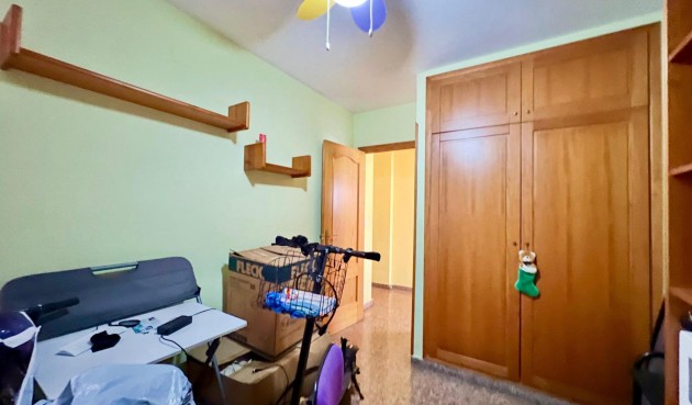 Resale - Apartment -
Torrevieja - Puerto Deportivo