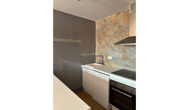 Resale - Bungalow -
Orihuela Costa - La Zenia