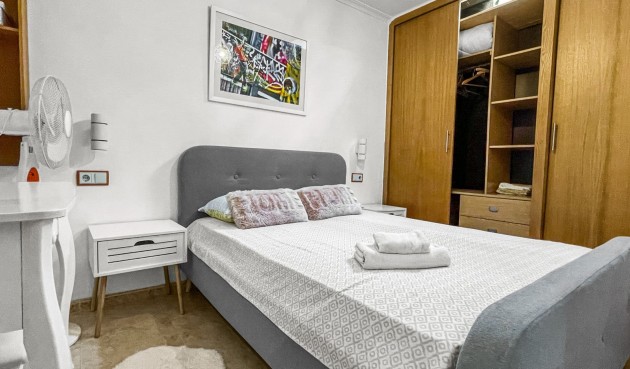 Resale - Bungalow -
Torrevieja - Costa Blanca