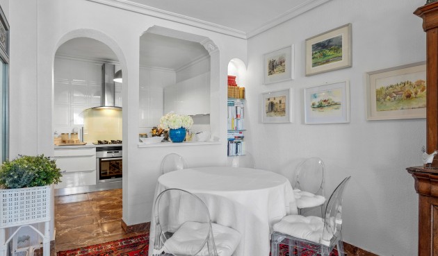 Brukt - Villa -
Villamartin - Costa Blanca