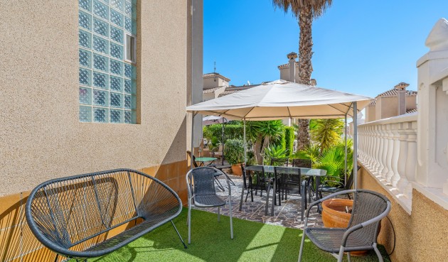 Brukt - Villa -
Villamartin - Costa Blanca