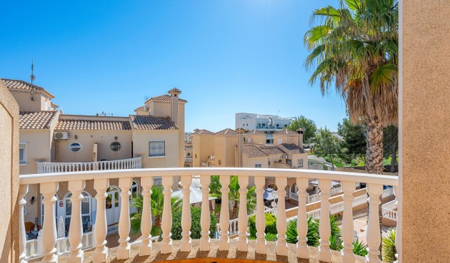 Brukt - Villa -
Villamartin - Costa Blanca
