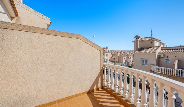 Brukt - Villa -
Villamartin - Costa Blanca