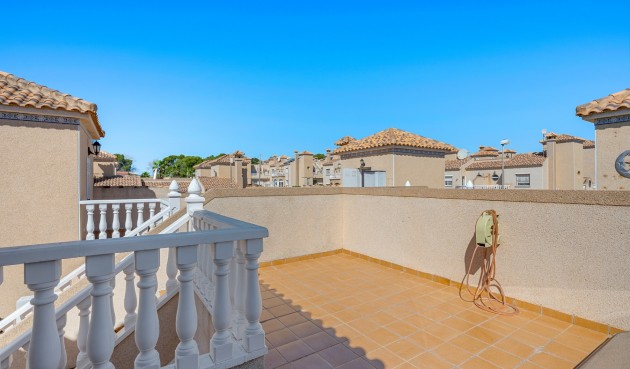 Brukt - Villa -
Villamartin - Costa Blanca