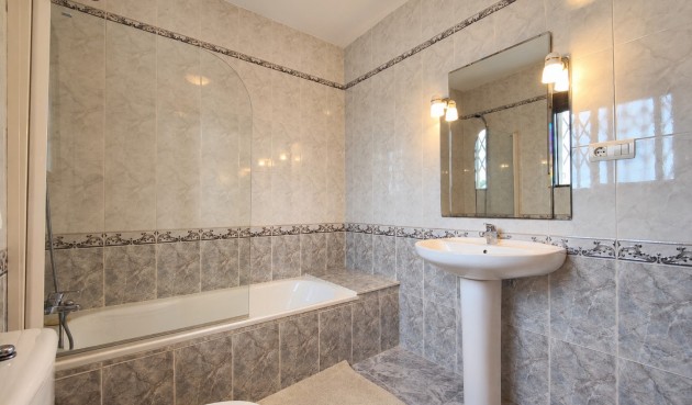 Resale - Town House -
Torrevieja - Costa Blanca