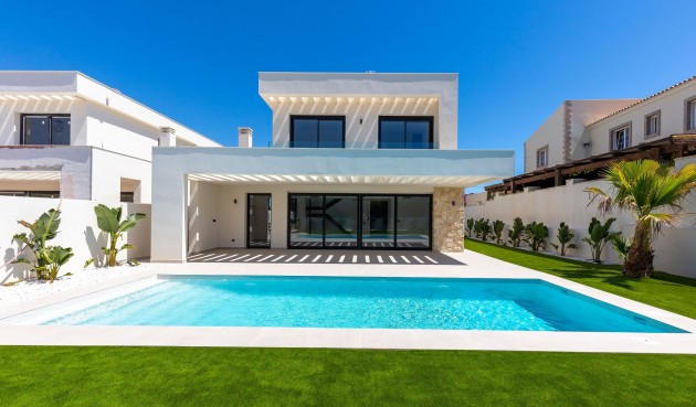 Resale - Villa -
Torrevieja - Costa Blanca
