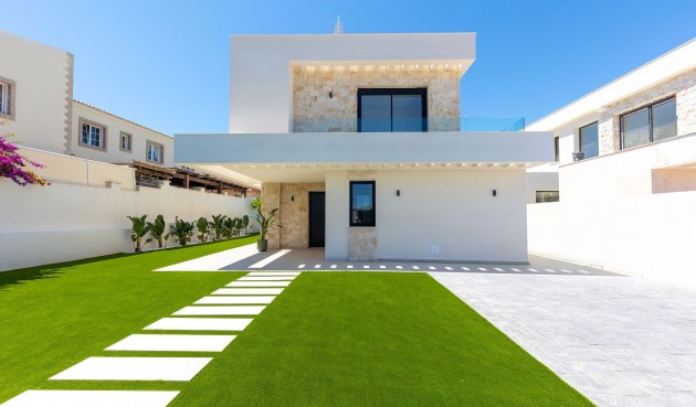 Resale - Villa -
Torrevieja - Costa Blanca
