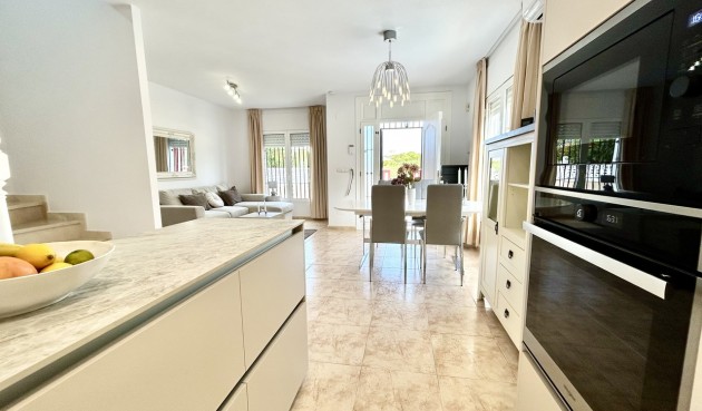 Återförsäljning - Town House -
Dehesa de Campoamor - Costa Blanca