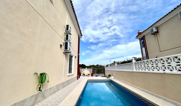 Återförsäljning - Town House -
Dehesa de Campoamor - Costa Blanca