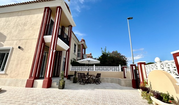 Återförsäljning - Town House -
Dehesa de Campoamor - Costa Blanca
