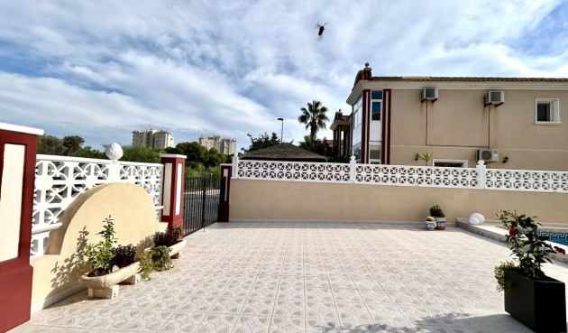 Återförsäljning - Town House -
Dehesa de Campoamor - Costa Blanca