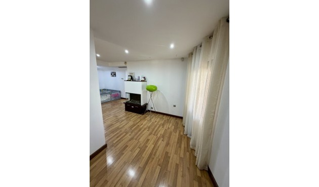 Resale - Bungalow -
Benferri - Inland