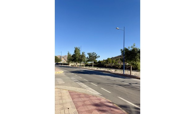 Resale - Bungalow -
Benferri - Inland