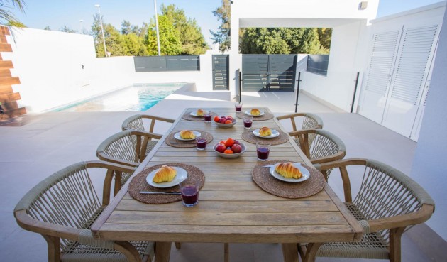 Resale - Villa -
Dolores - Costa Blanca