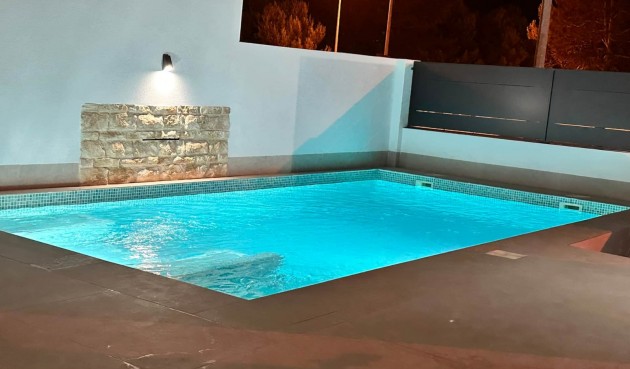 Resale - Villa -
Dolores - Costa Blanca
