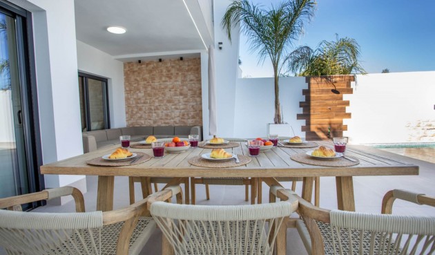 Resale - Villa -
Dolores - Costa Blanca