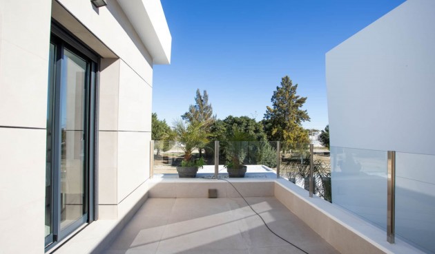 Resale - Villa -
Dolores - Costa Blanca