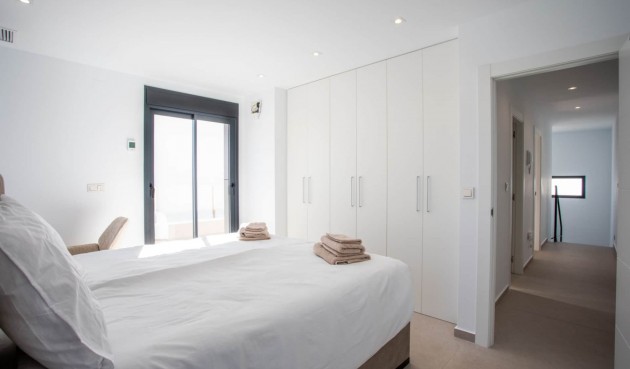 Resale - Villa -
Dolores - Costa Blanca