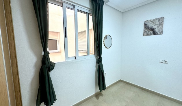Resale - Apartment -
Torrevieja - Costa Blanca