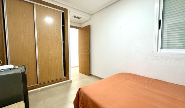 Resale - Apartment -
Torrevieja - Costa Blanca