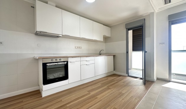 Resale - Apartment -
Torrevieja - Costa Blanca