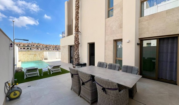 Reventa - Semi Detached -
Rojales - Ciudad Quesada
