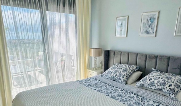 Reventa - Duplex -
Orihuela Costa - Lomas de Cabo Roig