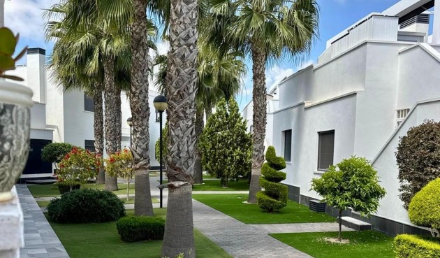 Reventa - Duplex -
Orihuela Costa - Lomas de Cabo Roig