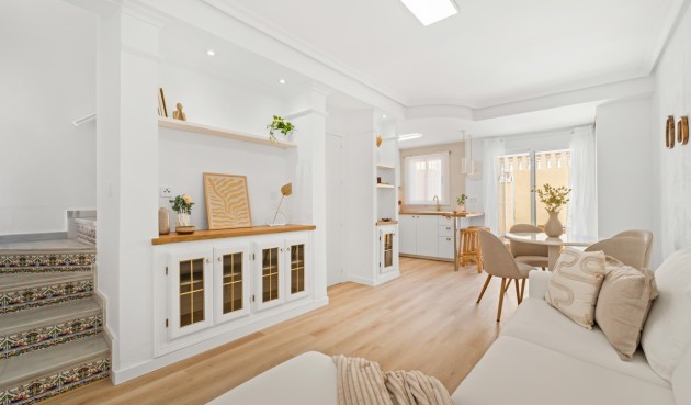 Brukt - Town House -
Villamartin - Costa Blanca