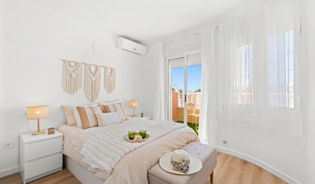 Brukt - Town House -
Villamartin - Costa Blanca