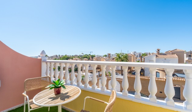Brukt - Town House -
Villamartin - Costa Blanca