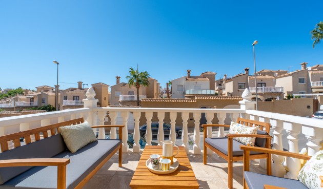Brukt - Town House -
Villamartin - Costa Blanca