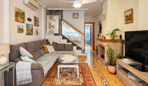 Brukt - Town House -
Orihuela Costa - Costa Blanca