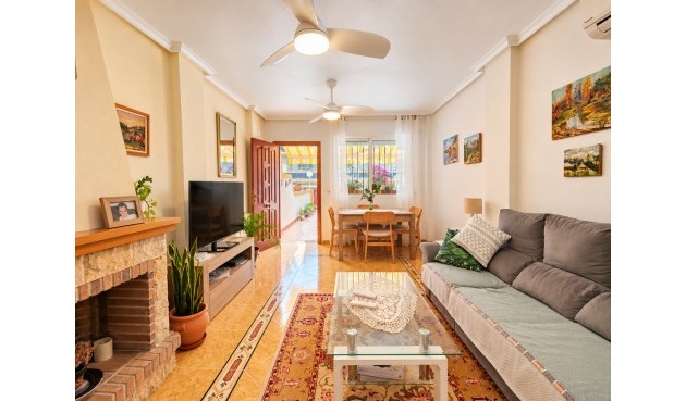 Brukt - Town House -
Orihuela Costa - Costa Blanca