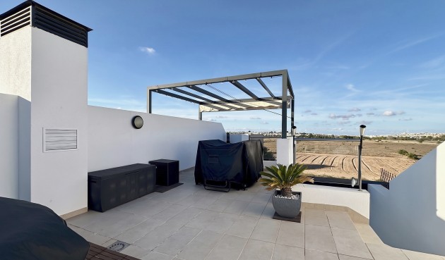 Återförsäljning - Town House -
Villamartin - Costa Blanca