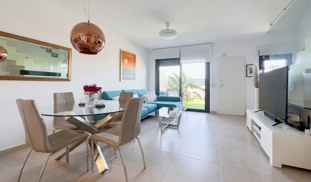 Återförsäljning - Town House -
Villamartin - Costa Blanca