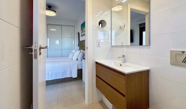 Återförsäljning - Town House -
Villamartin - Costa Blanca