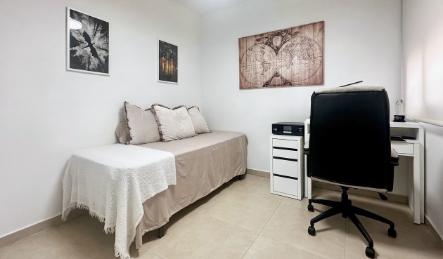 Återförsäljning - Town House -
Villamartin - Costa Blanca