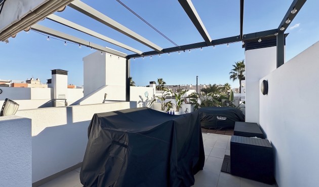 Återförsäljning - Town House -
Villamartin - Costa Blanca