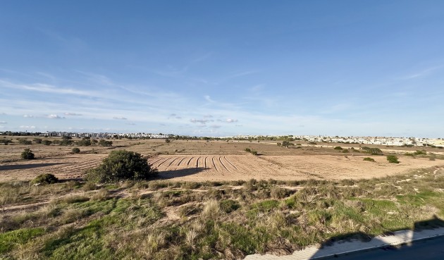 Återförsäljning - Town House -
Villamartin - Costa Blanca
