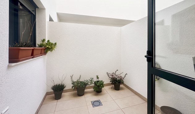 Återförsäljning - Town House -
Villamartin - Costa Blanca