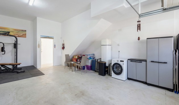 Återförsäljning - Town House -
Villamartin - Costa Blanca