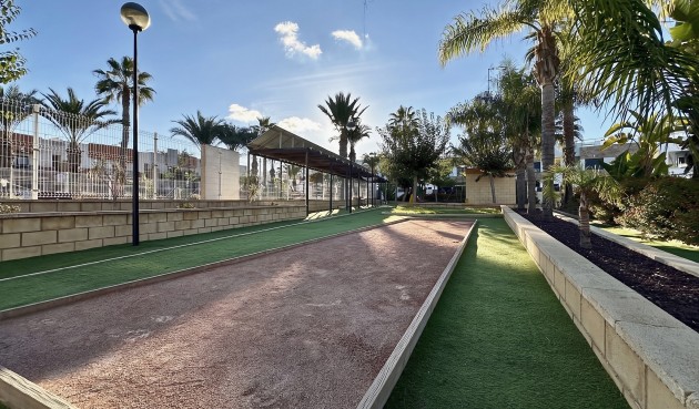 Återförsäljning - Town House -
Villamartin - Costa Blanca
