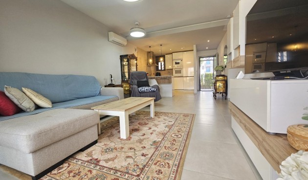 Brukt - Apartment -
Guardamar del Segura - El Raso