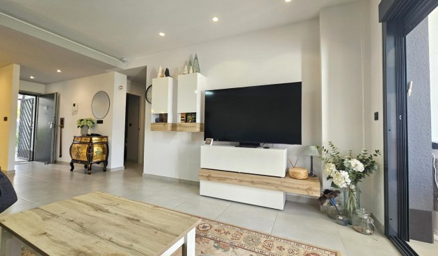 Brukt - Apartment -
Guardamar del Segura - El Raso