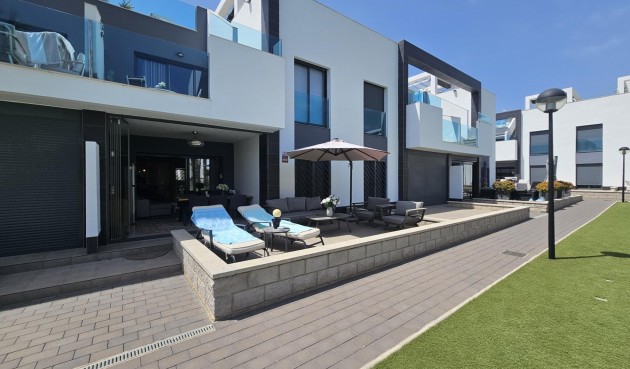 Brukt - Apartment -
Guardamar del Segura - El Raso