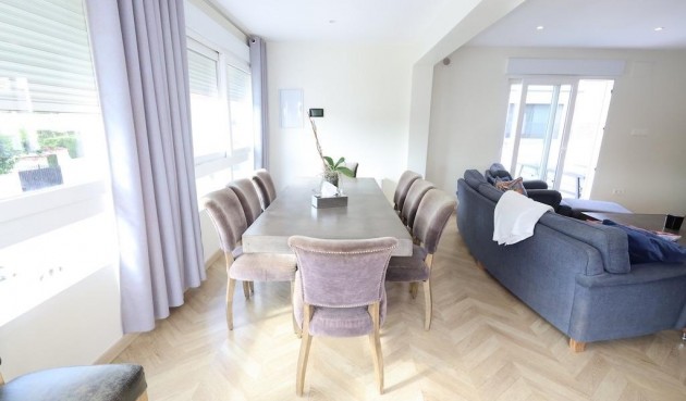 Brukt - Villa -
Torrevieja - Costa Blanca